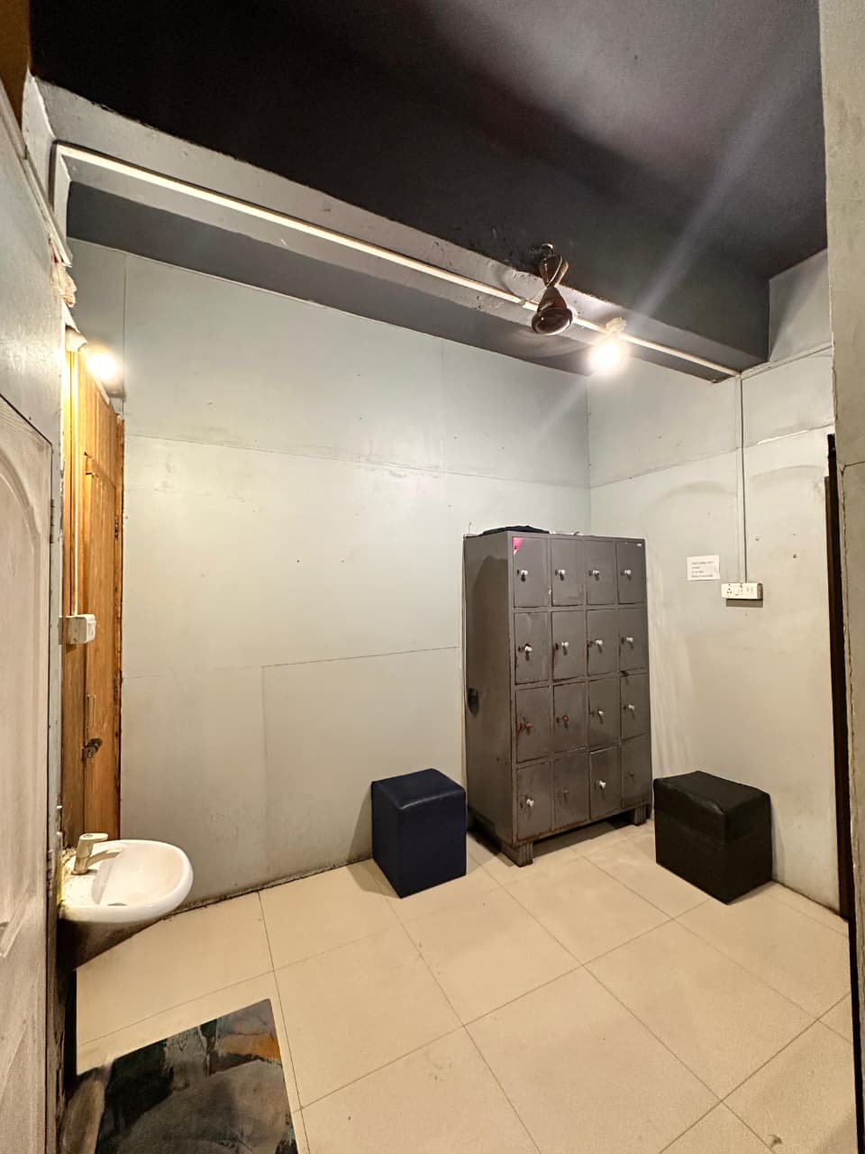Changing Rooms — Dream Fitness Studio